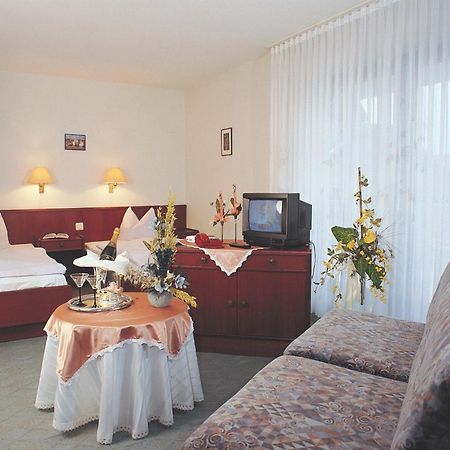 Hotel Zur Schmiede Alsfeld Esterno foto